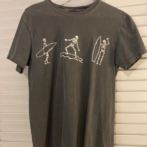 women’s beachy tee